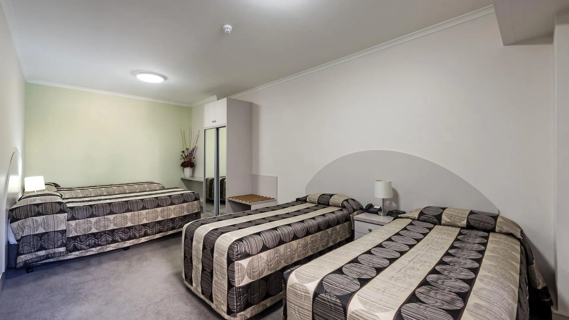 Comfort Inn & Suites Goodearth Perth Hotel
