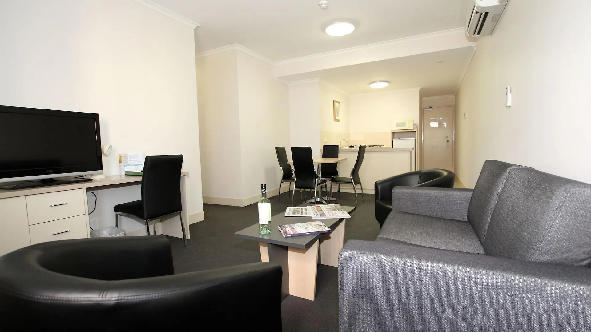 Comfort Inn & Suites Goodearth Perth 3*,  Australia